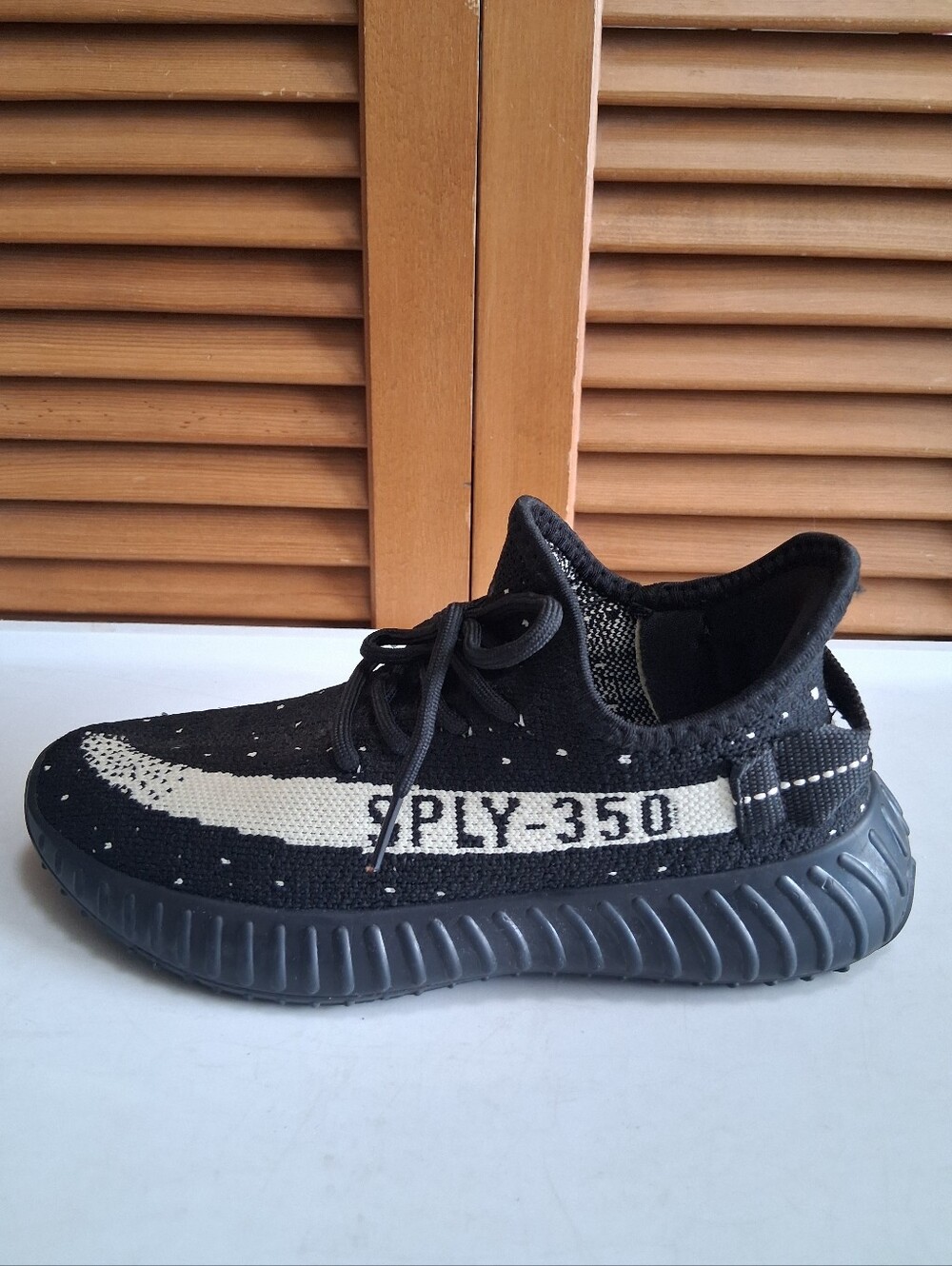 Adidas Yeezy Boost 350 V2 Oreo Women's Sneaker * Size: 7.5 US, EU 38